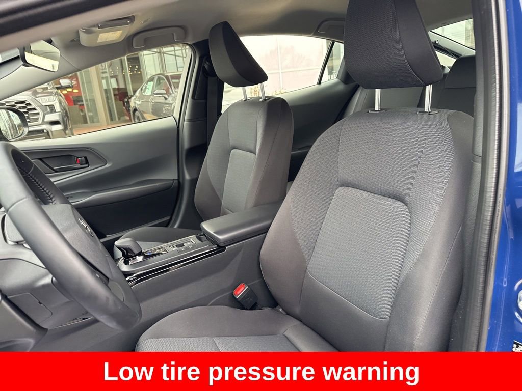 Used 2025 Toyota Prius LE image 14