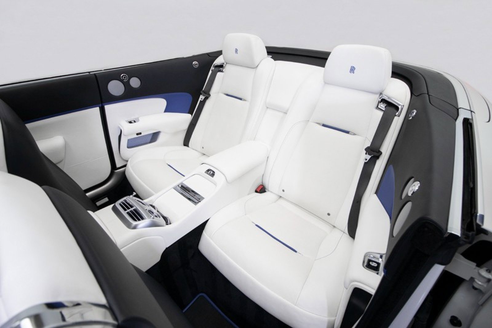 Used 2017 Rolls-Royce Dawn image 47
