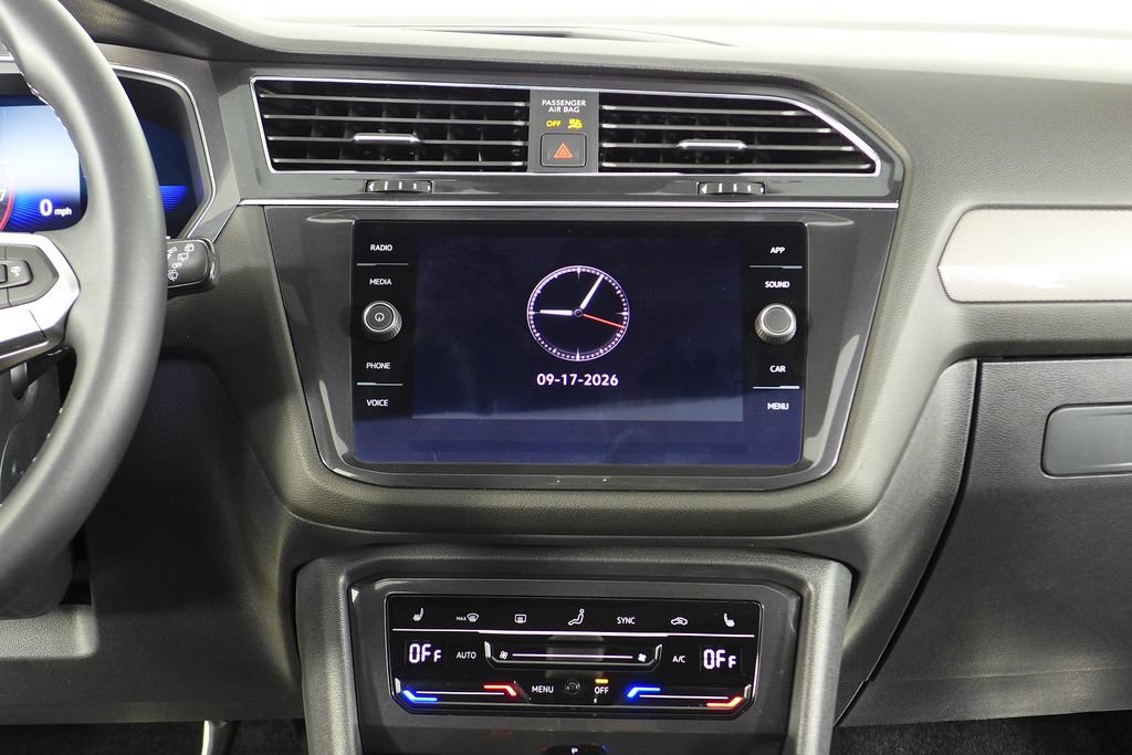Certified 2023 Volkswagen Tiguan SE R-Line FWD image 23