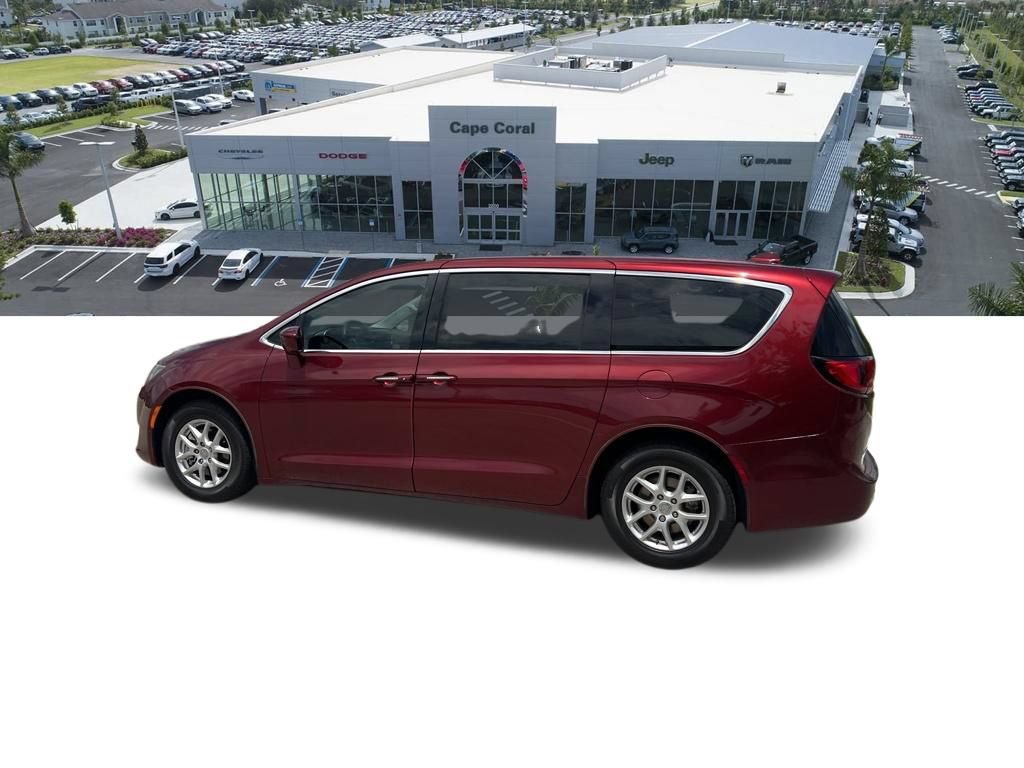 Used 2020 Chrysler Pacifica Touring w/ Advanced Safetytec Group FWD image 23