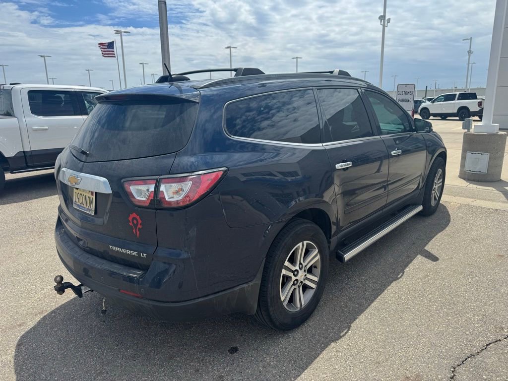 Used 2016 Chevrolet Traverse LT w/ LPO, 'HIT The Road' Package FWD image 3