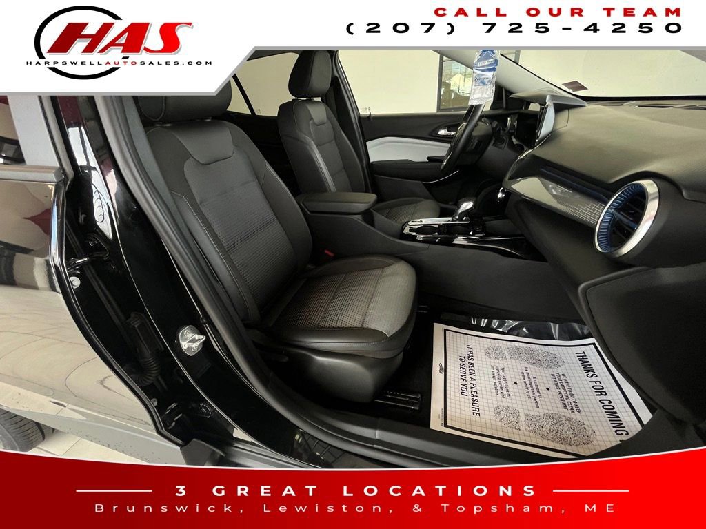 Used 2024 Chevrolet Trax LT w/ Driver Confidence Package FWD image 11