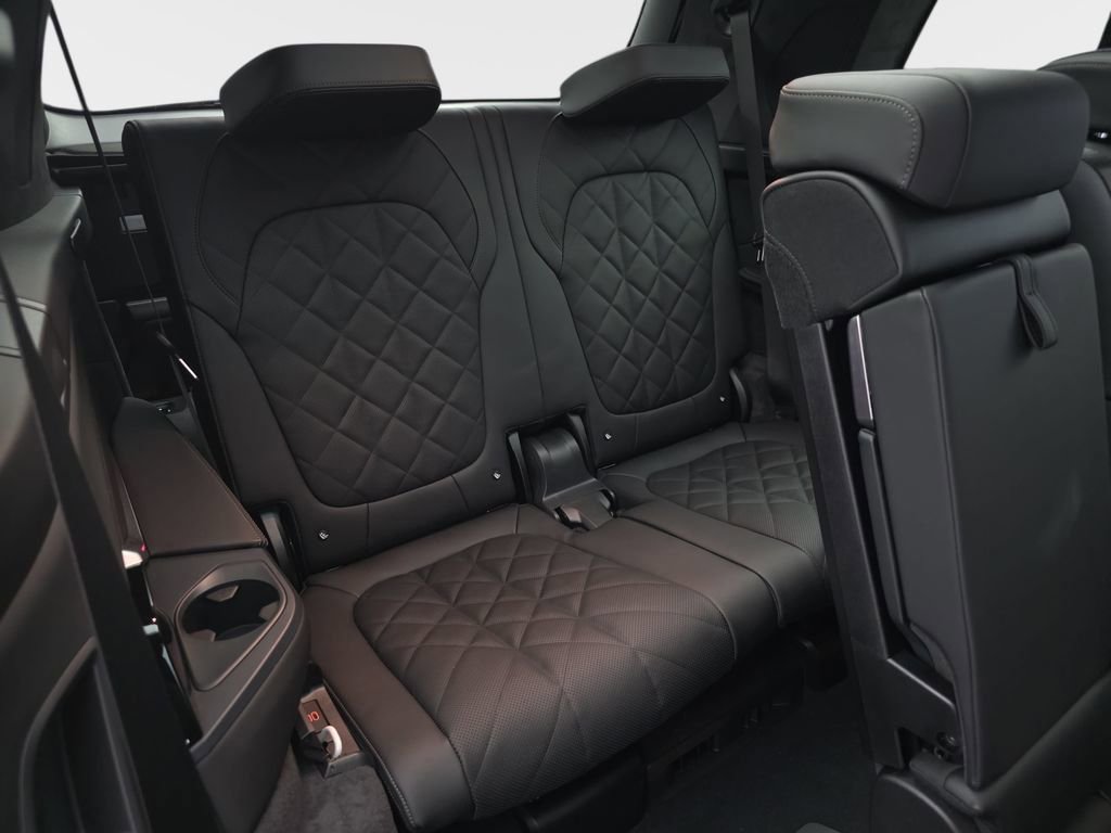 New 2026 BMW X7 xDrive40i w/ M Sport Package image 12