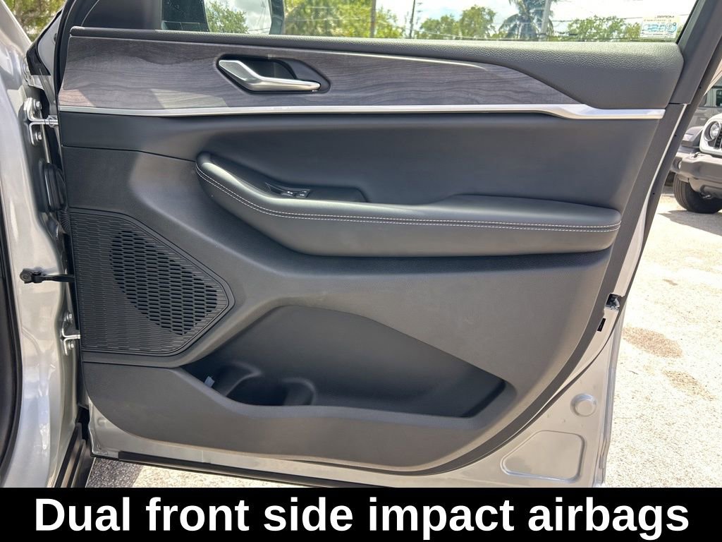 Used 2024 Jeep Grand Cherokee L Limited RWD image 26