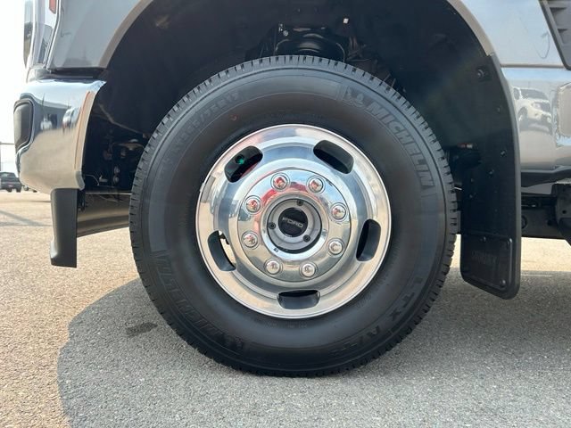 Used 2026 Ford F350 Lariat AWD/4WD image 15