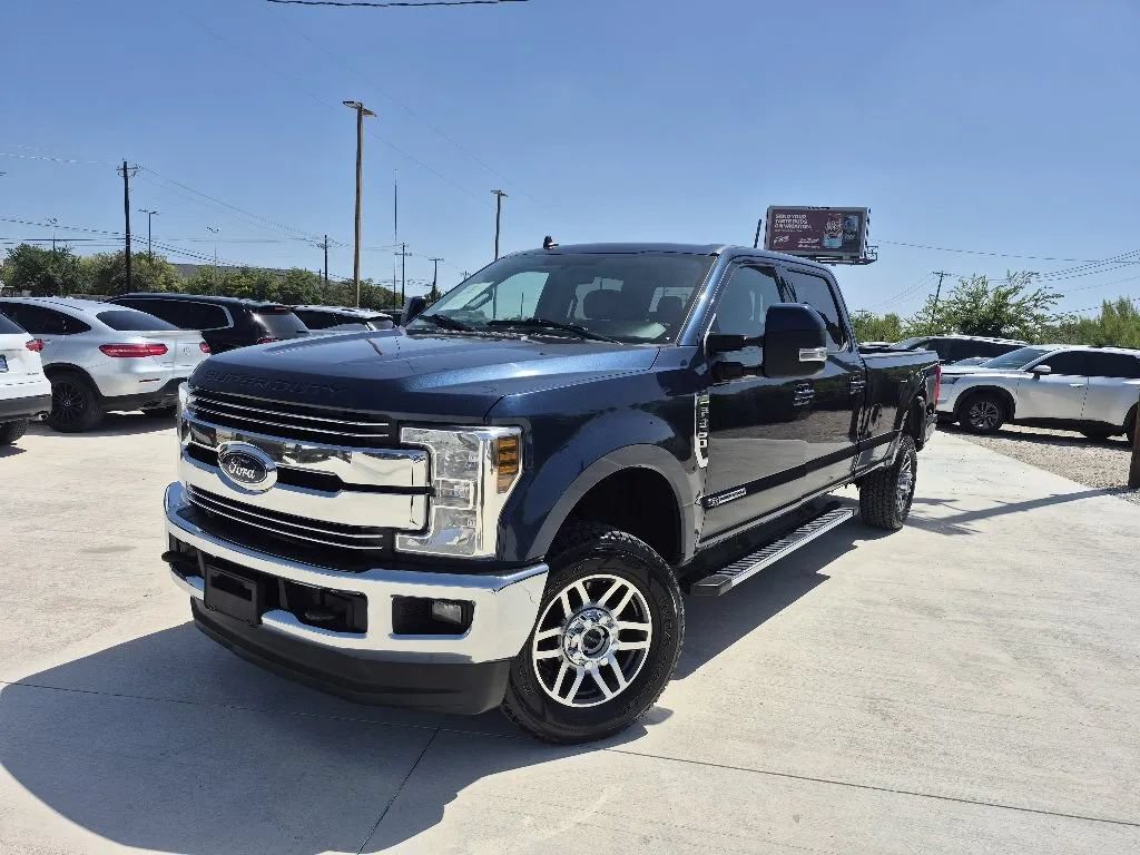 Used 2019 Ford F350 Lariat w/ Camper Package AWD/4WD image 1
