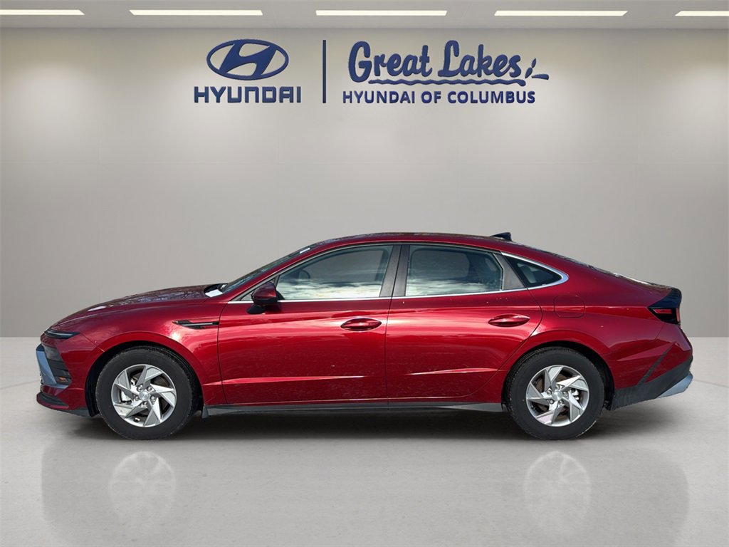 Certified 2025 Hyundai Sonata SE image 2