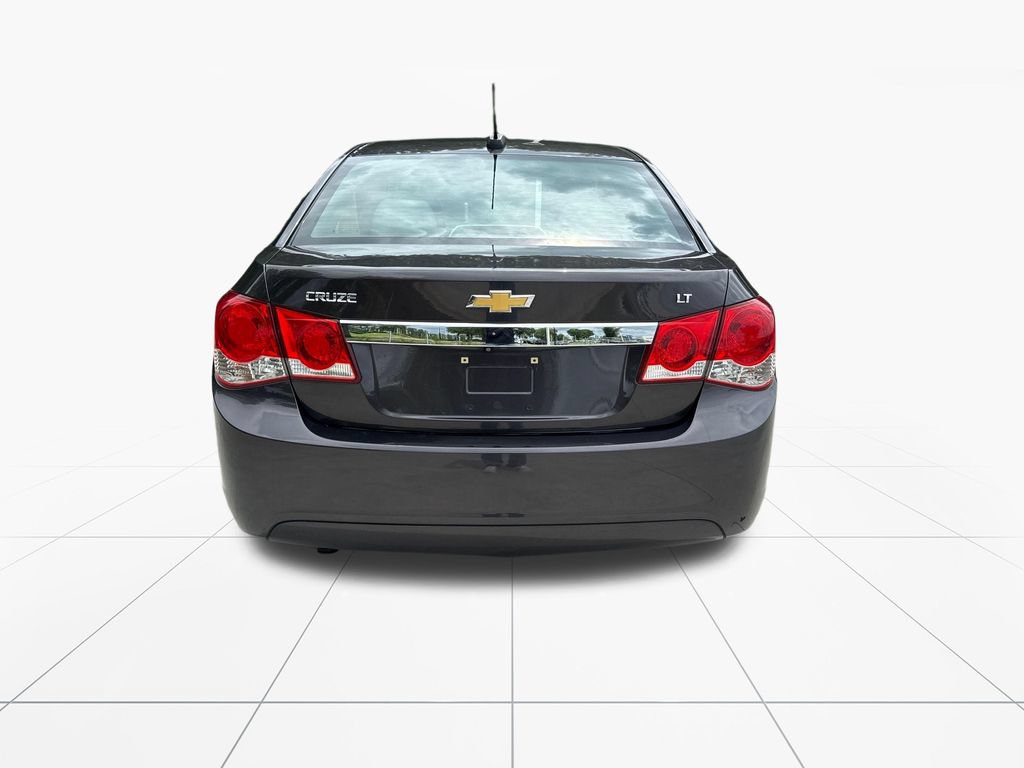 Used 2015 Chevrolet Cruze LT w/ Technology Package FWD image 7