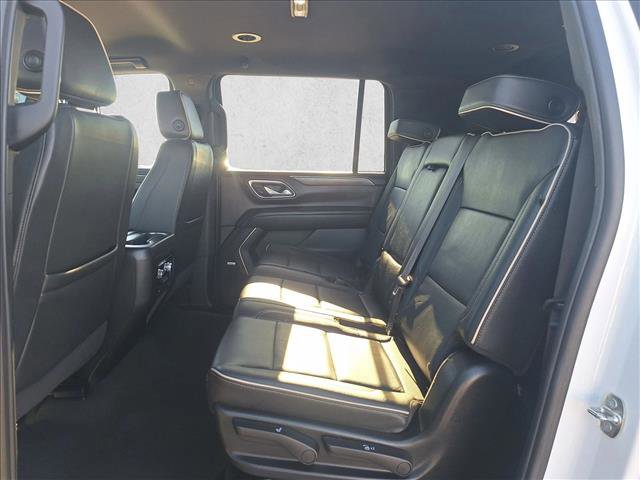 Used 2024 GMC Yukon XL SLT image 13
