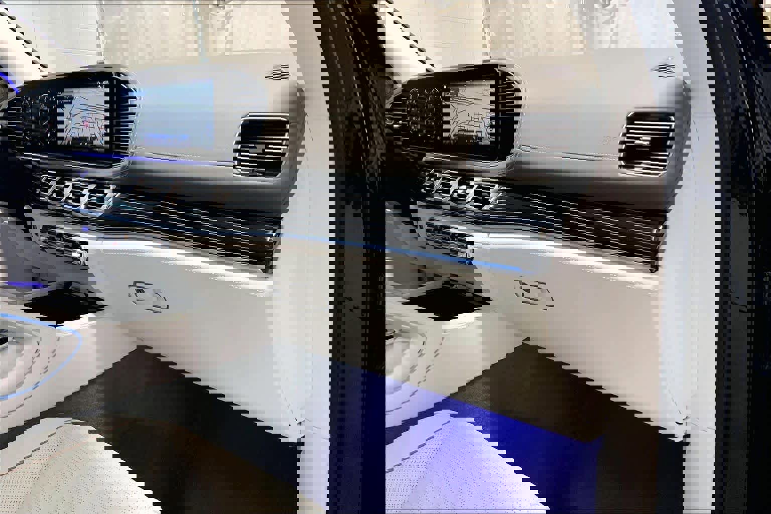 Used 2025 Mercedes-Benz Maybach GLS 600 4MATIC image 18