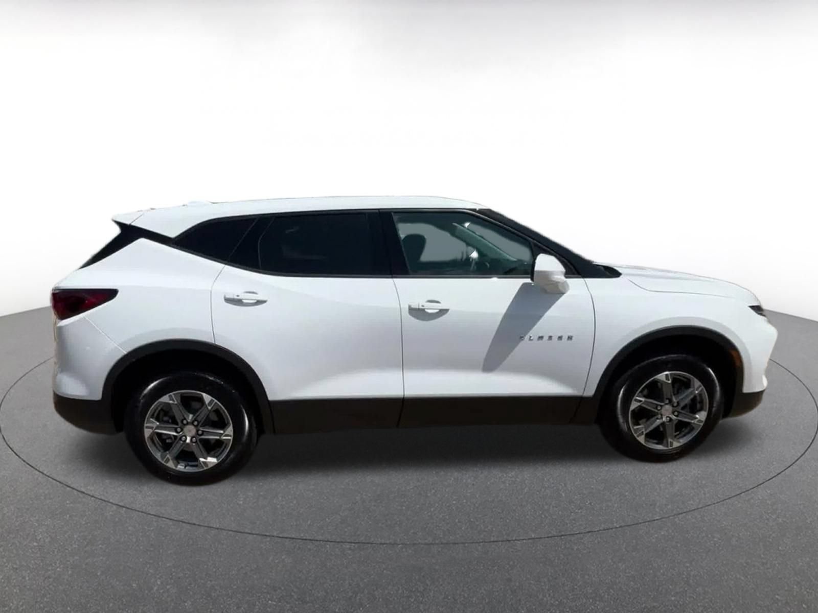 Used 2026 Chevrolet Blazer LT FWD image 15