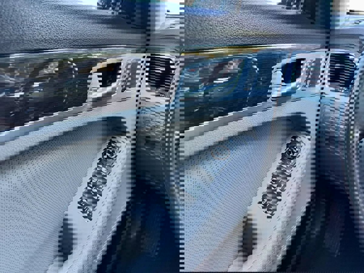 Used 2017 Genesis G80 3.8 w/ Option Group 02 image 19