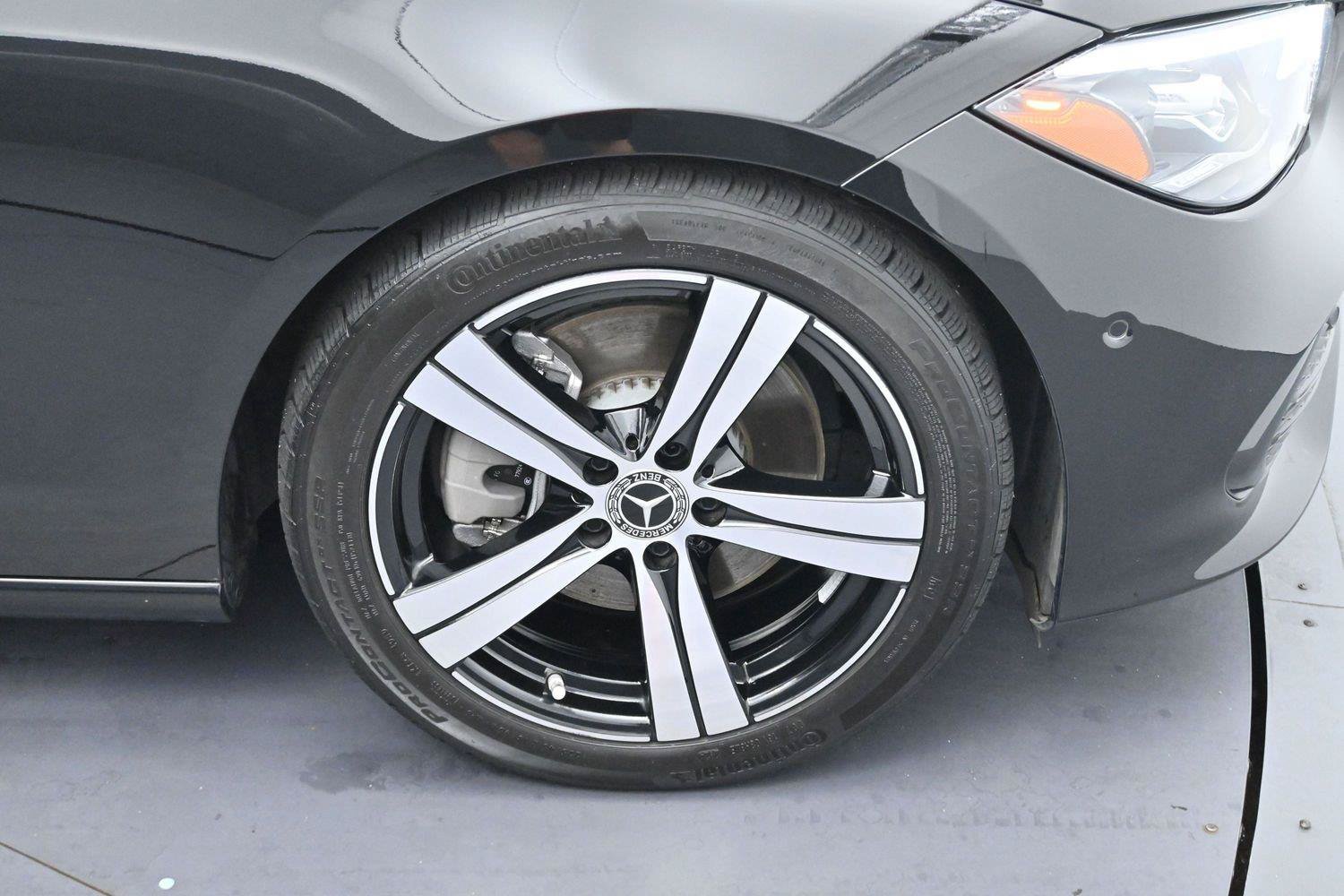 Used 2025 Mercedes-Benz C 300 4MATIC Sedan image 31