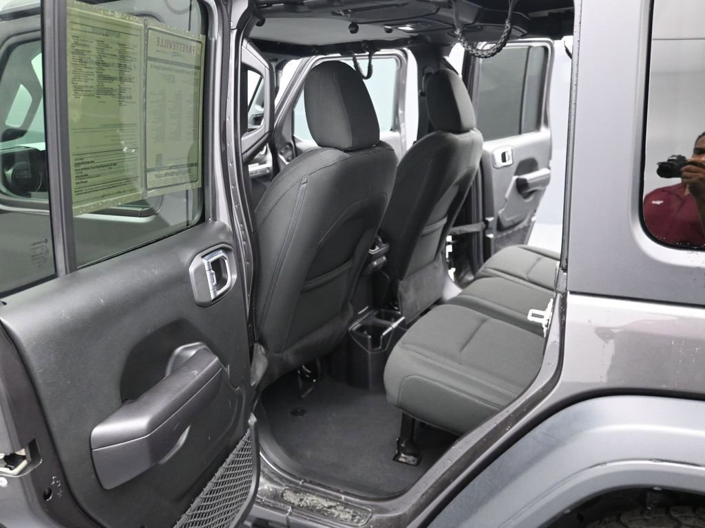 Used 2018 Jeep Wrangler Unlimited Sport S image 16