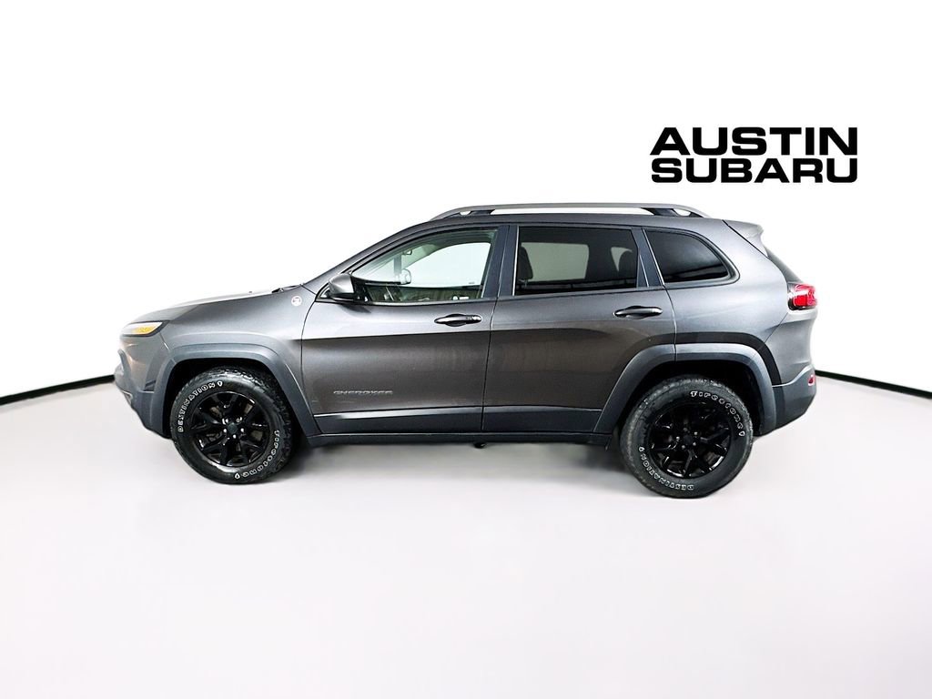 Used 2016 Jeep Cherokee Trailhawk w/ Comfort/Convenience Group AWD/4WD image 4
