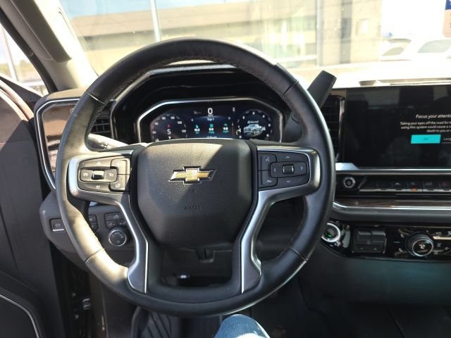Used 2023 Chevrolet Silverado 1500 LT AWD/4WD image 5