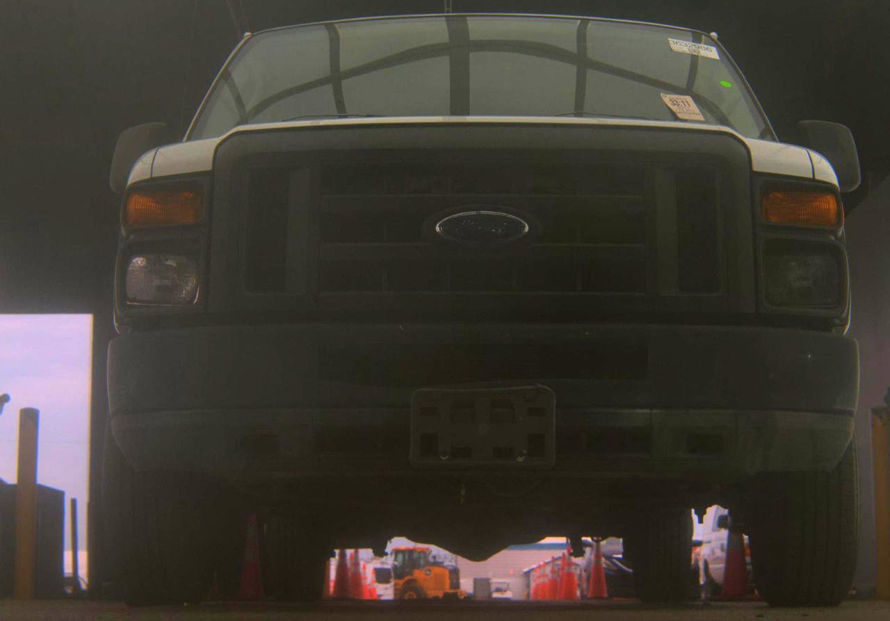 Used 2011 Ford E-150 and Econoline 150 w/ Commercial Cargo Van Pkg RWD image 3