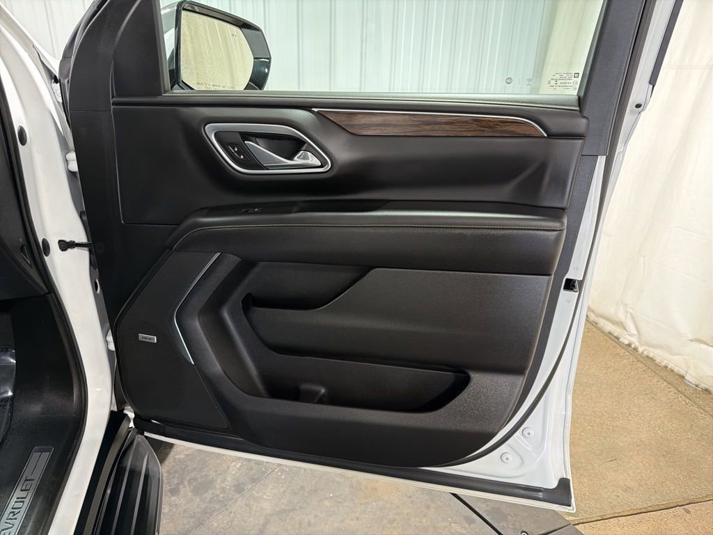 Used 2021 Chevrolet Suburban Premier w/ Premium Package AWD/4WD image 22