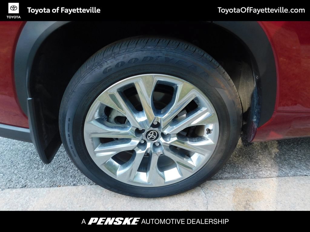 Used 2026 Toyota Highlander Limited AWD/4WD image 8
