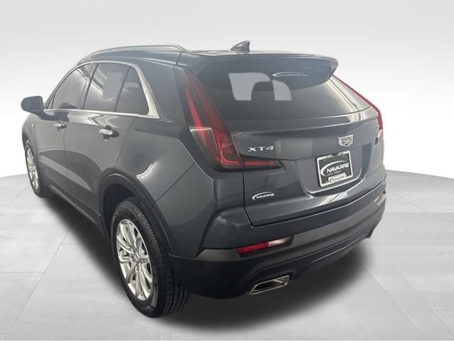 Used 2021 Cadillac XT4 Luxury w/ Cold Weather Package FWD image 5