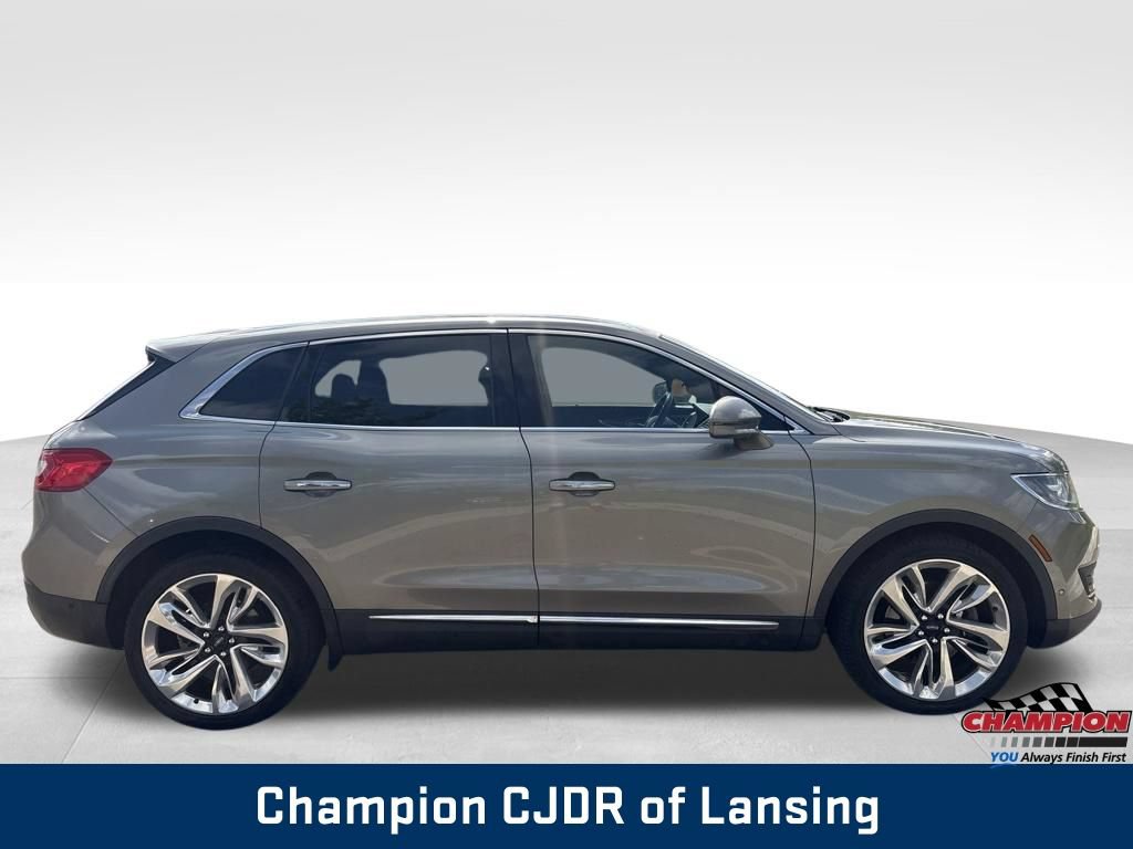 Used 2017 Lincoln MKX Reserve w/ Driver Assistance Package AWD/4WD image 8