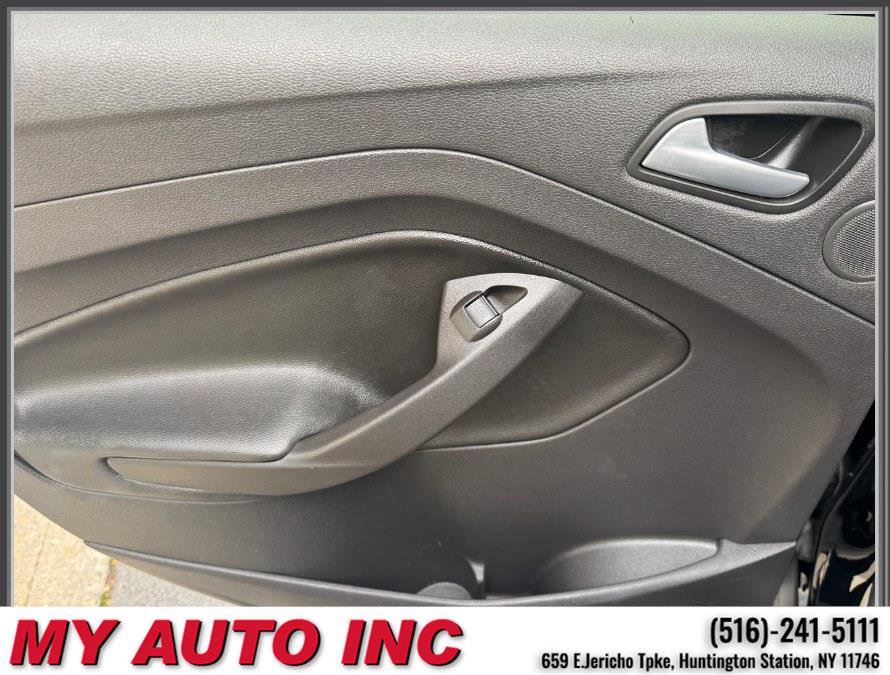 Used 2016 Ford Escape SE w/ SE Chrome Package AWD/4WD image 34