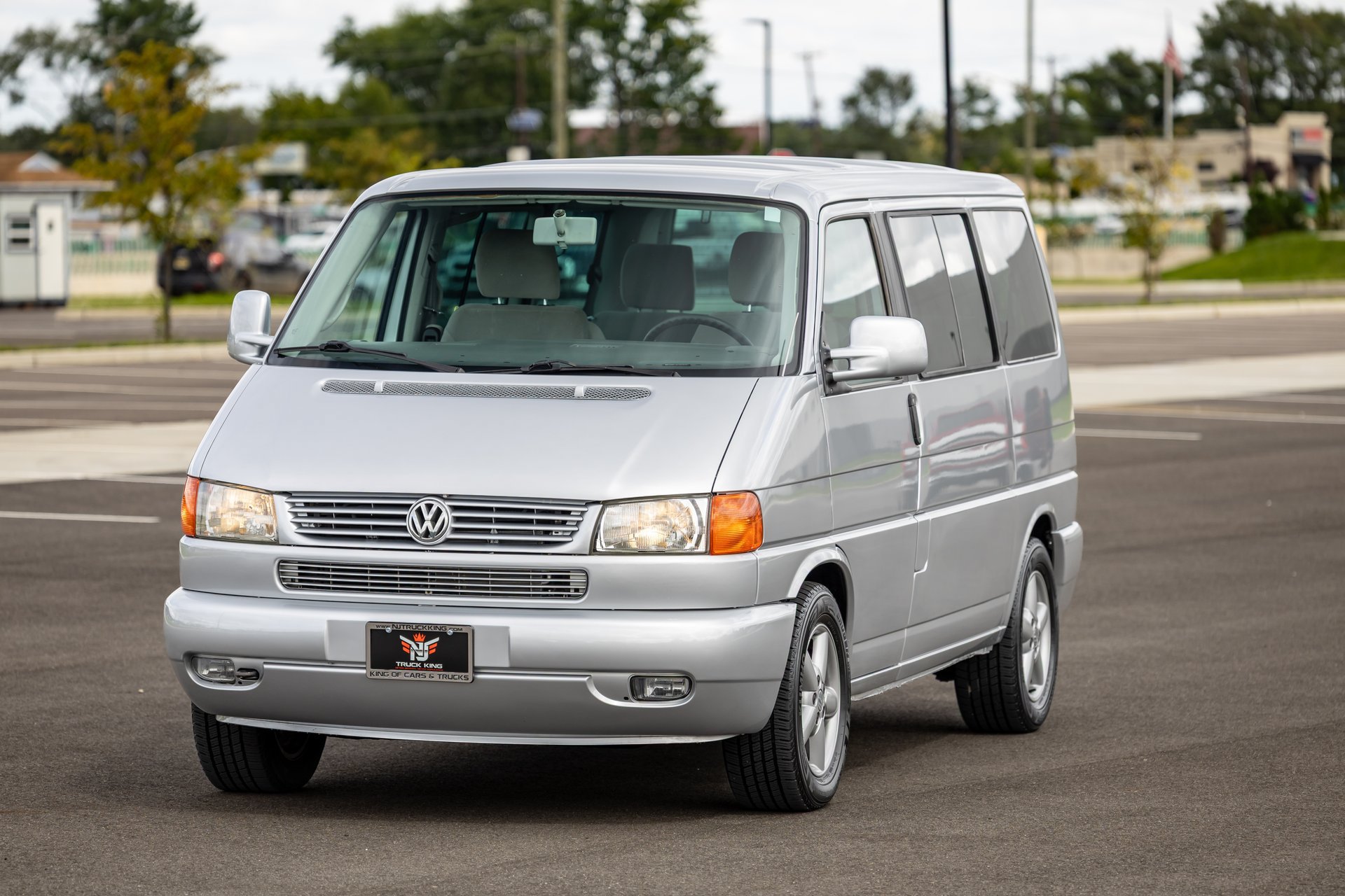 Used 2002 Volkswagen Eurovan MV FWD image 9