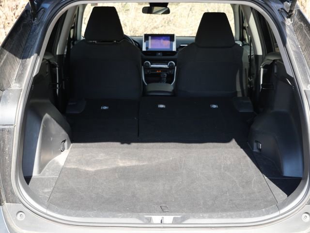 Used 2024 Toyota RAV4 LE AWD/4WD image 29