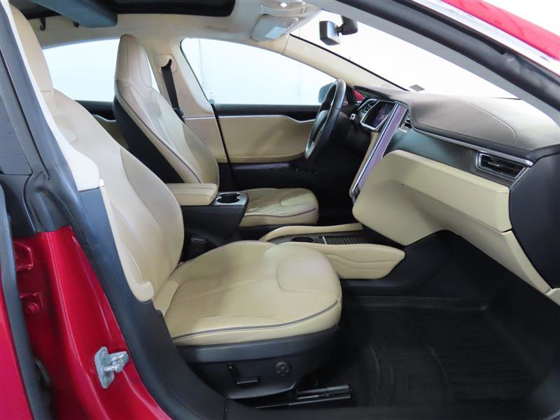 Used 2013 Tesla Model S Performance image 33