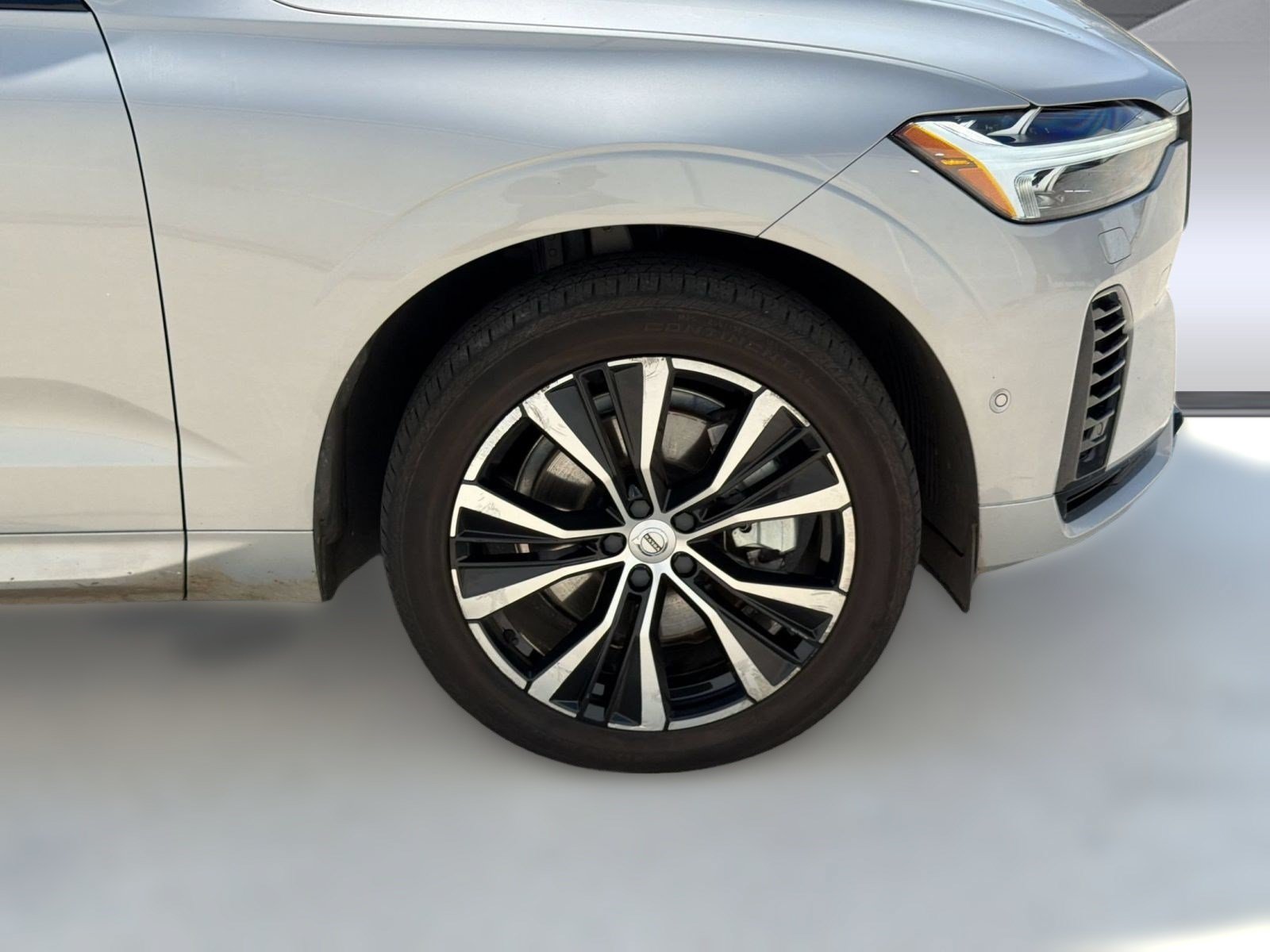 Certified 2023 Volvo XC60 T8 Plus w/ Climate Package AWD/4WD image 12