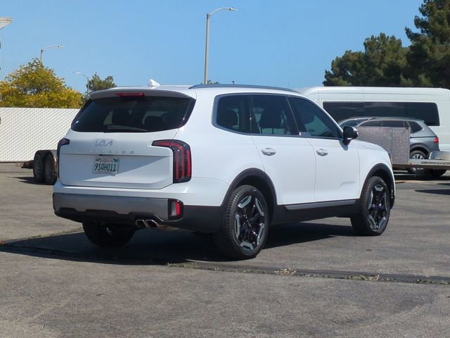 Used 2025 Kia Telluride EX w/ EX Captain's Chair Package FWD image 8