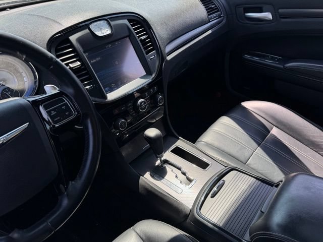 Used 2014 Chrysler 300 S AWD/4WD image 15