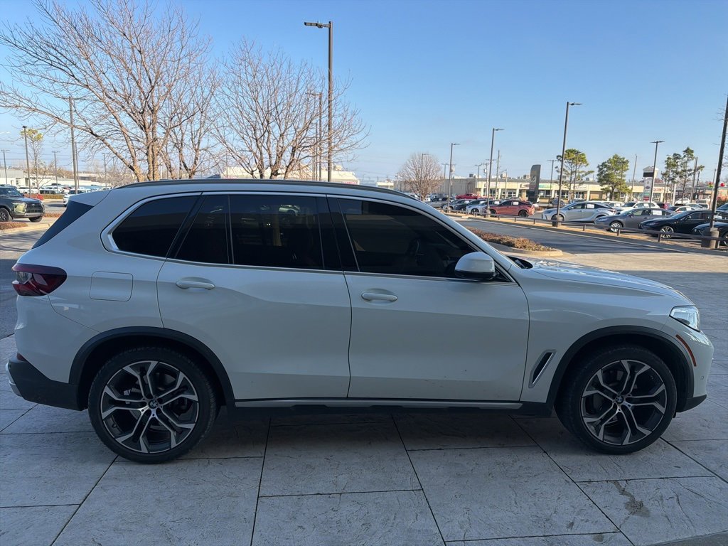 Used 2023 BMW X5 xDrive40i w/ Executive Package image 7