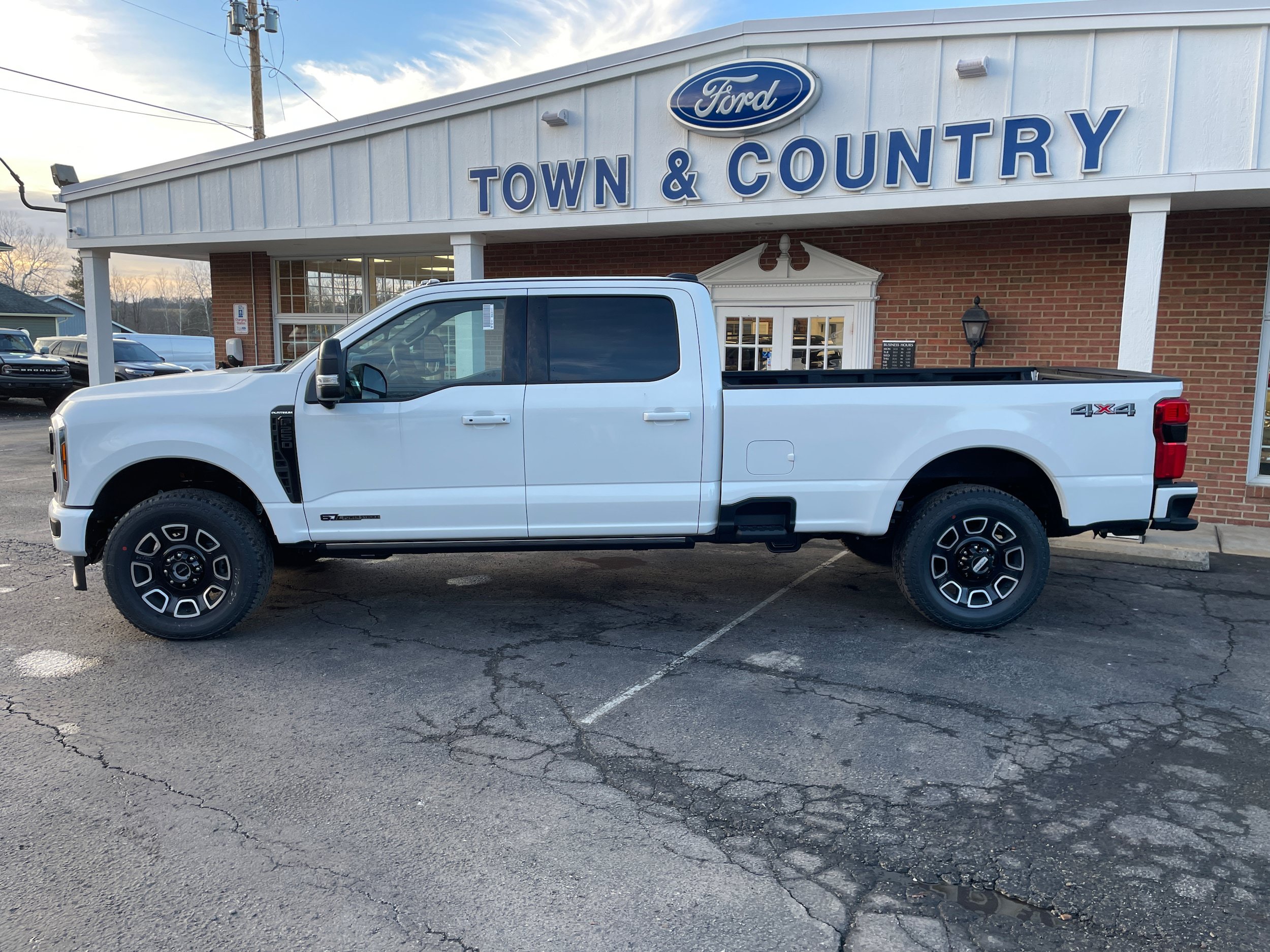 New 2026 Ford F250 Platinum AWD/4WD image 9