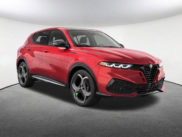 Used 2026 Alfa Romeo Tonale w/ Active Assist Package AWD/4WD image 2