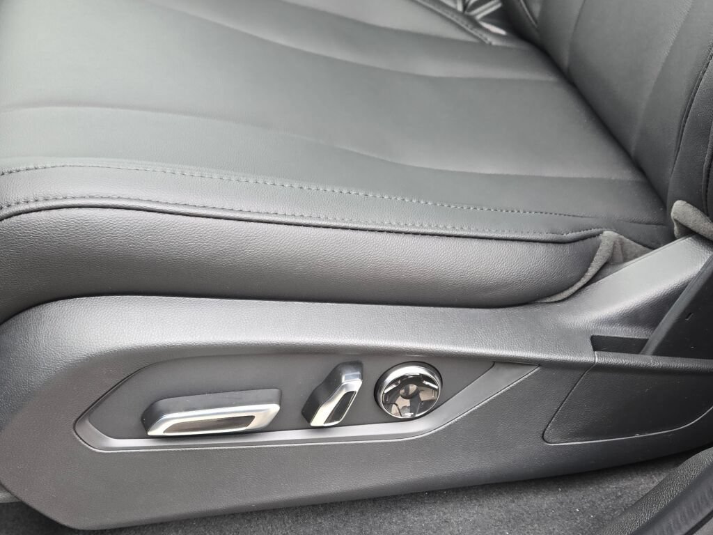 New 2026 Acura MDX SH-AWD image 27
