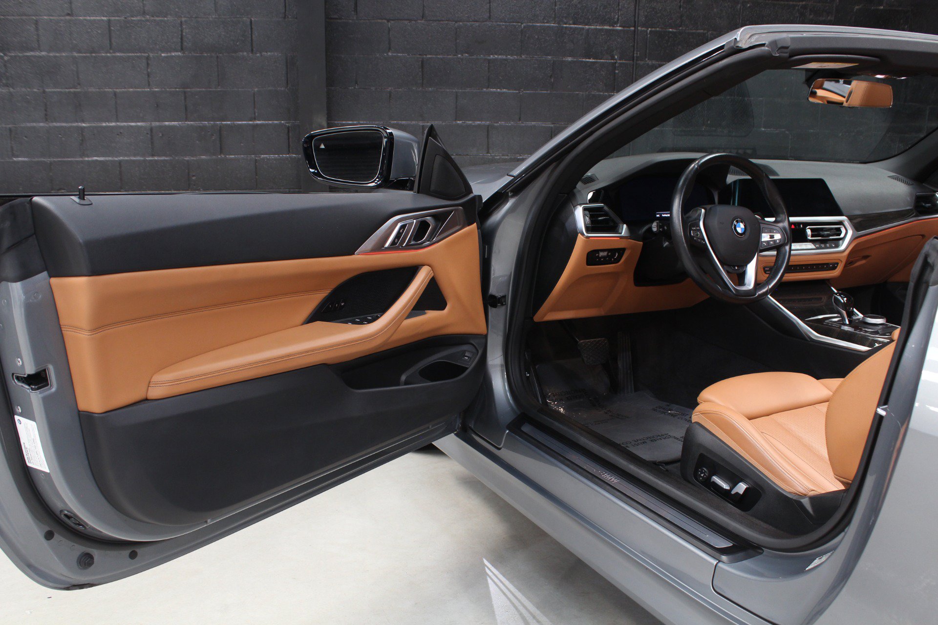 Used 2023 BMW 430i xDrive Convertible w/ Premium Package AWD/4WD image 28
