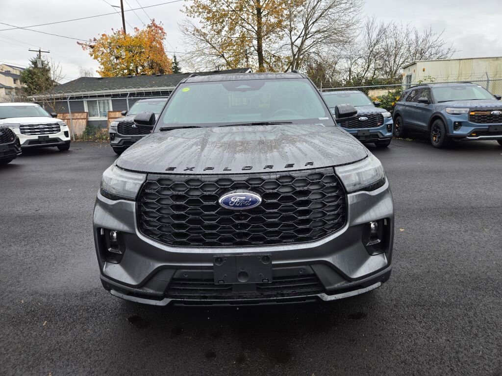 New 2026 Ford Explorer ST-Line w/ ST-Line Street Pack AWD/4WD image 2