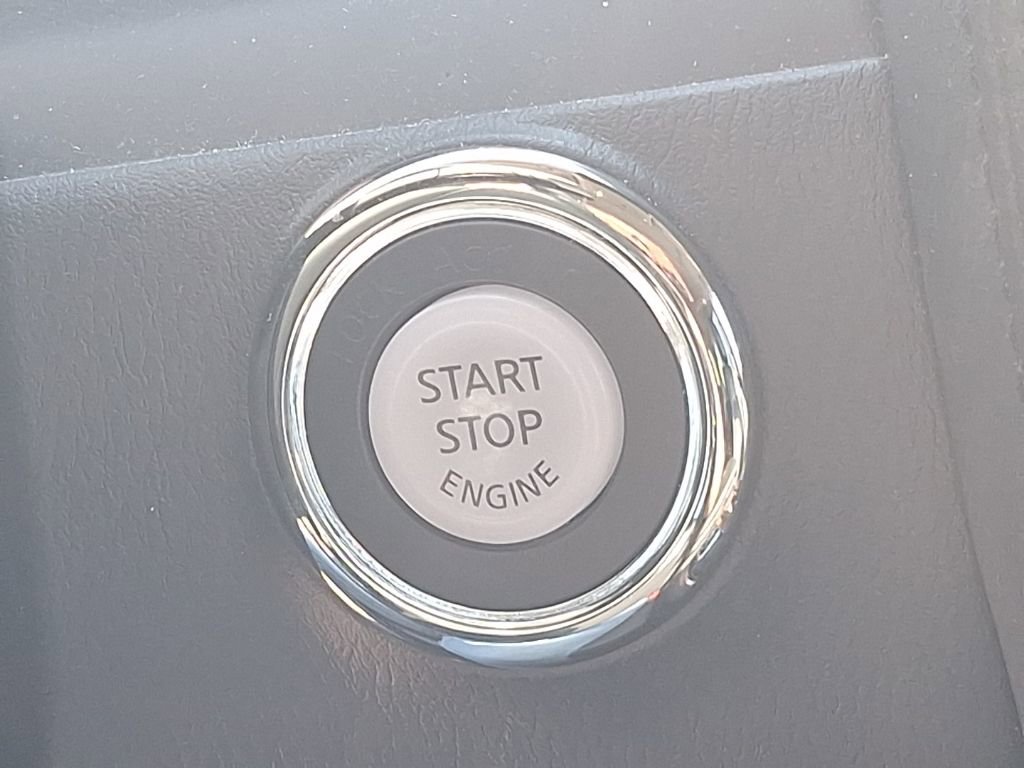 Used 2023 Nissan Armada SL image 44