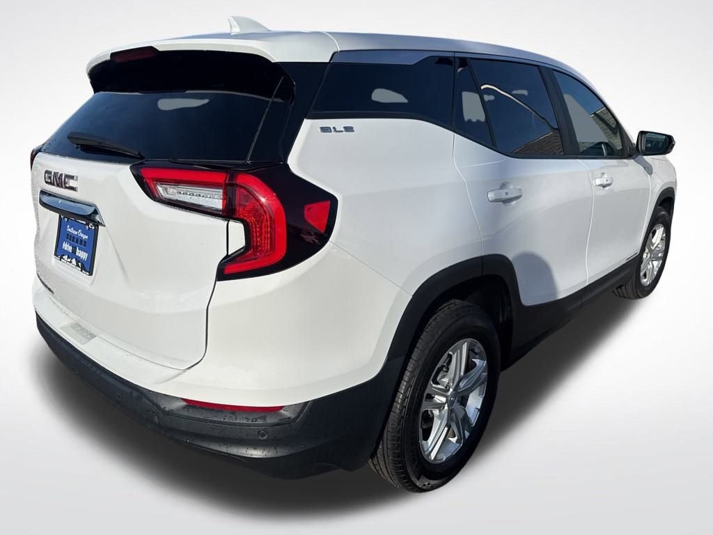 Used 2022 GMC Terrain SLE image 7