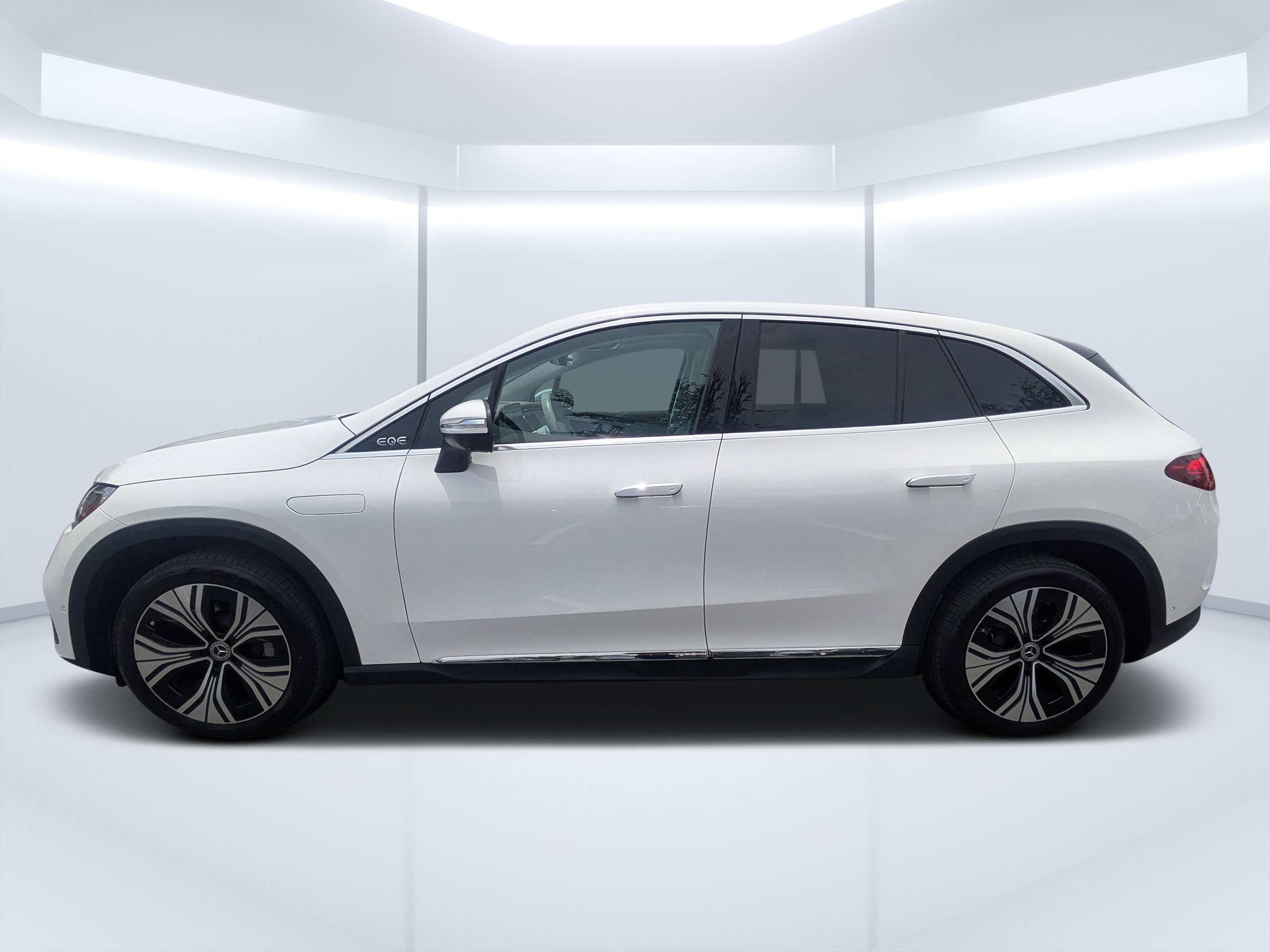 Certified 2023 Mercedes-Benz EQE 350+ SUV image 6