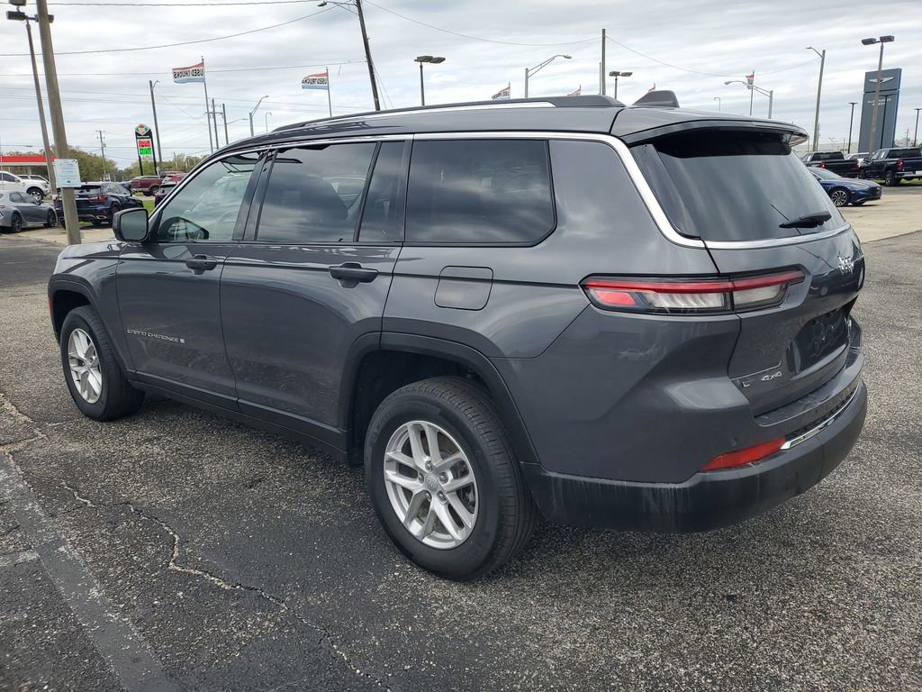 Used 2023 Jeep Grand Cherokee L Laredo image 3