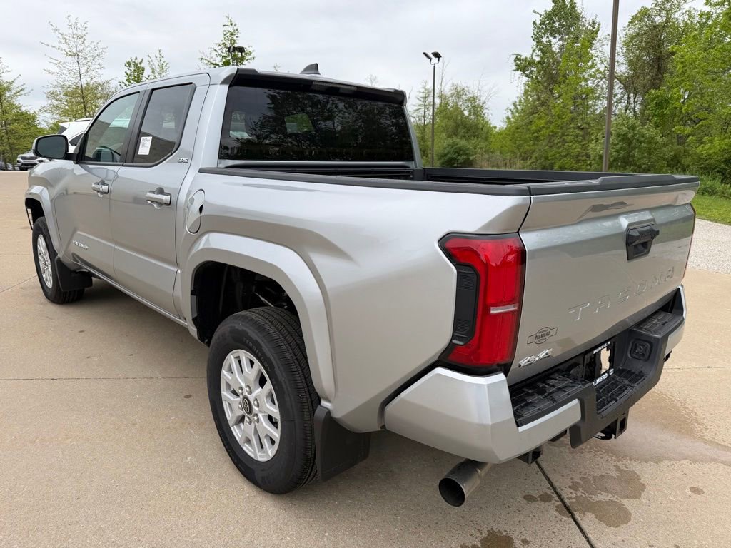 New 2026 Toyota Tacoma SR5 AWD/4WD image 3
