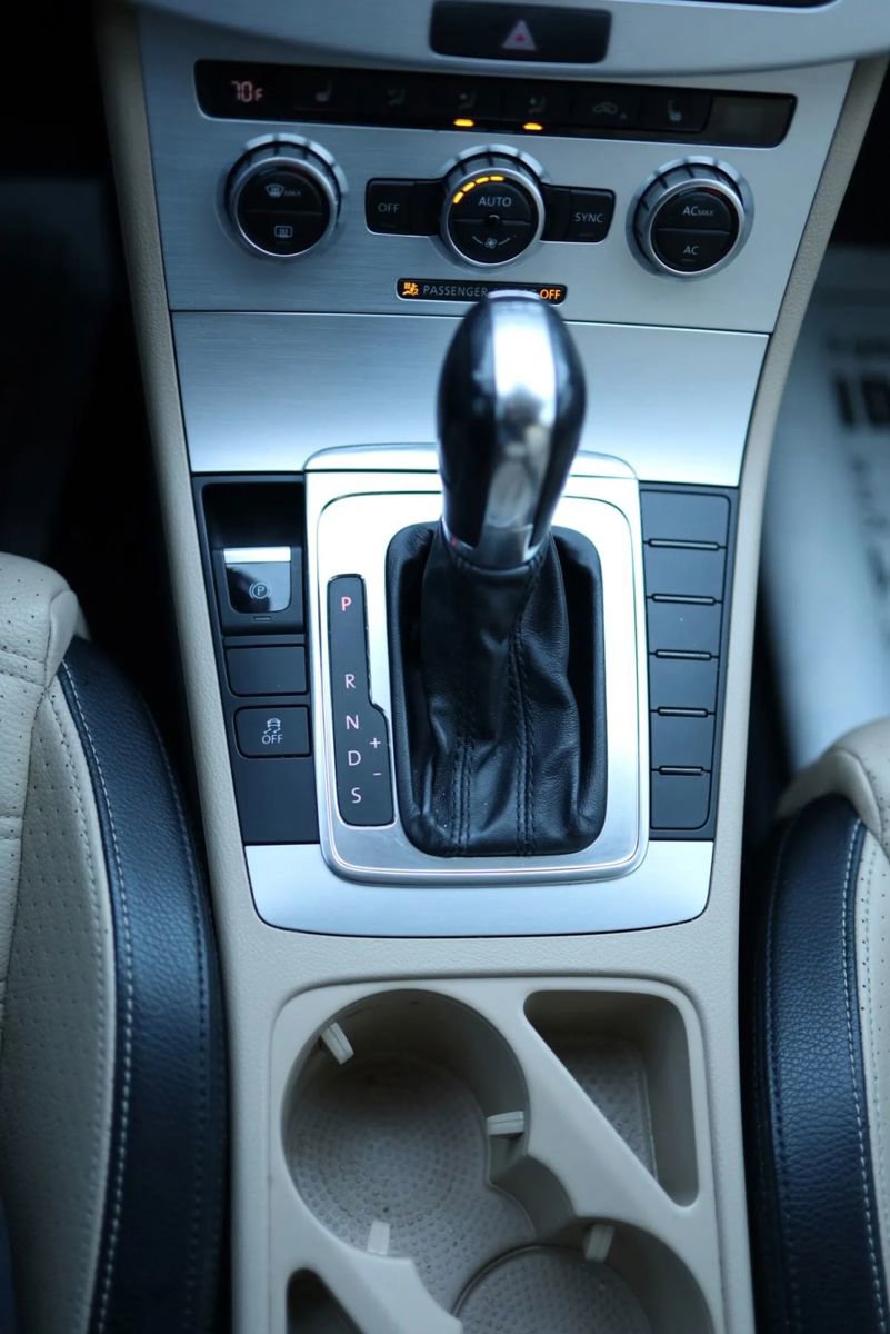 Used 2013 Volkswagen CC Sport Plus FWD image 28