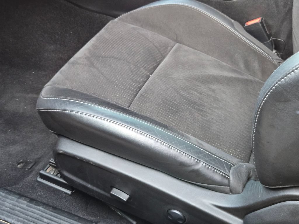 Used 2022 Dodge Challenger R/T w/ Plus Package RWD image 8