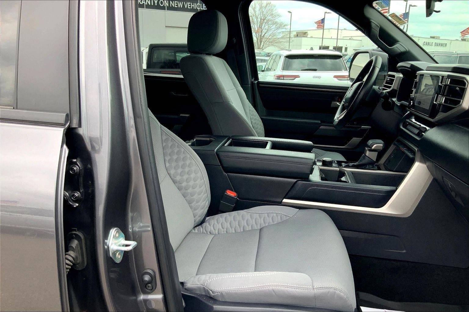 Used 2025 Toyota Tundra SR5 AWD/4WD image 7