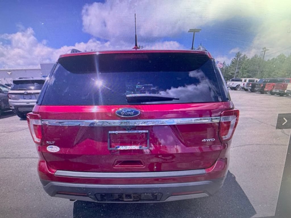Used 2019 Ford Explorer XLT w/ Equipment Group 202A AWD/4WD image 5