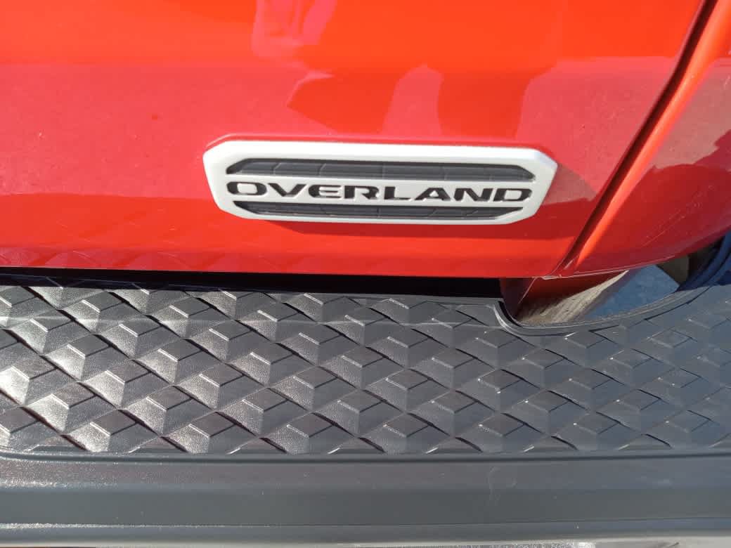 Used 2022 Jeep Gladiator Overland w/ Popular Equipment Package AWD/4WD image 11