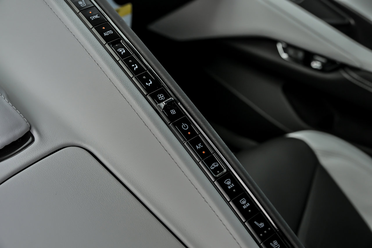 Used 2025 Chevrolet Corvette Stingray Preferred Cpe w/ Stealth Interior Trim Package RWD image 44