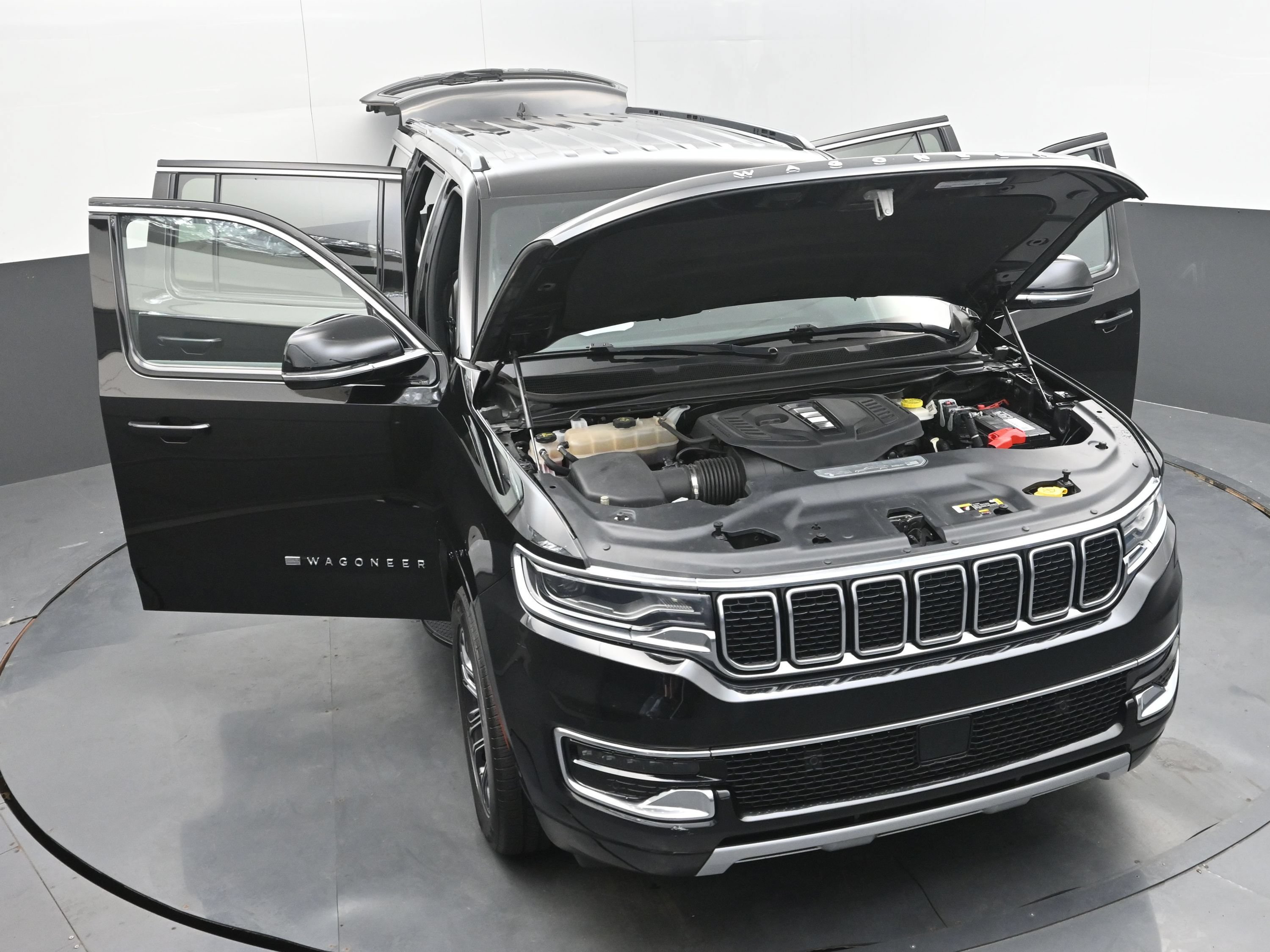 Used 2024 Jeep Wagoneer L Series II RWD image 40